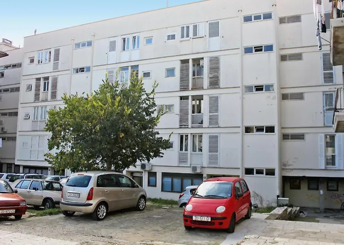 By The Sea - 5869 Zára